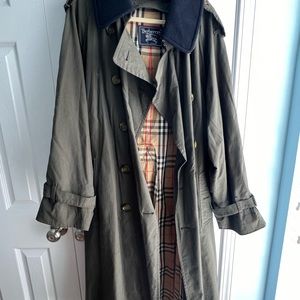 Authentic Burberrys army green oversized trench coat!